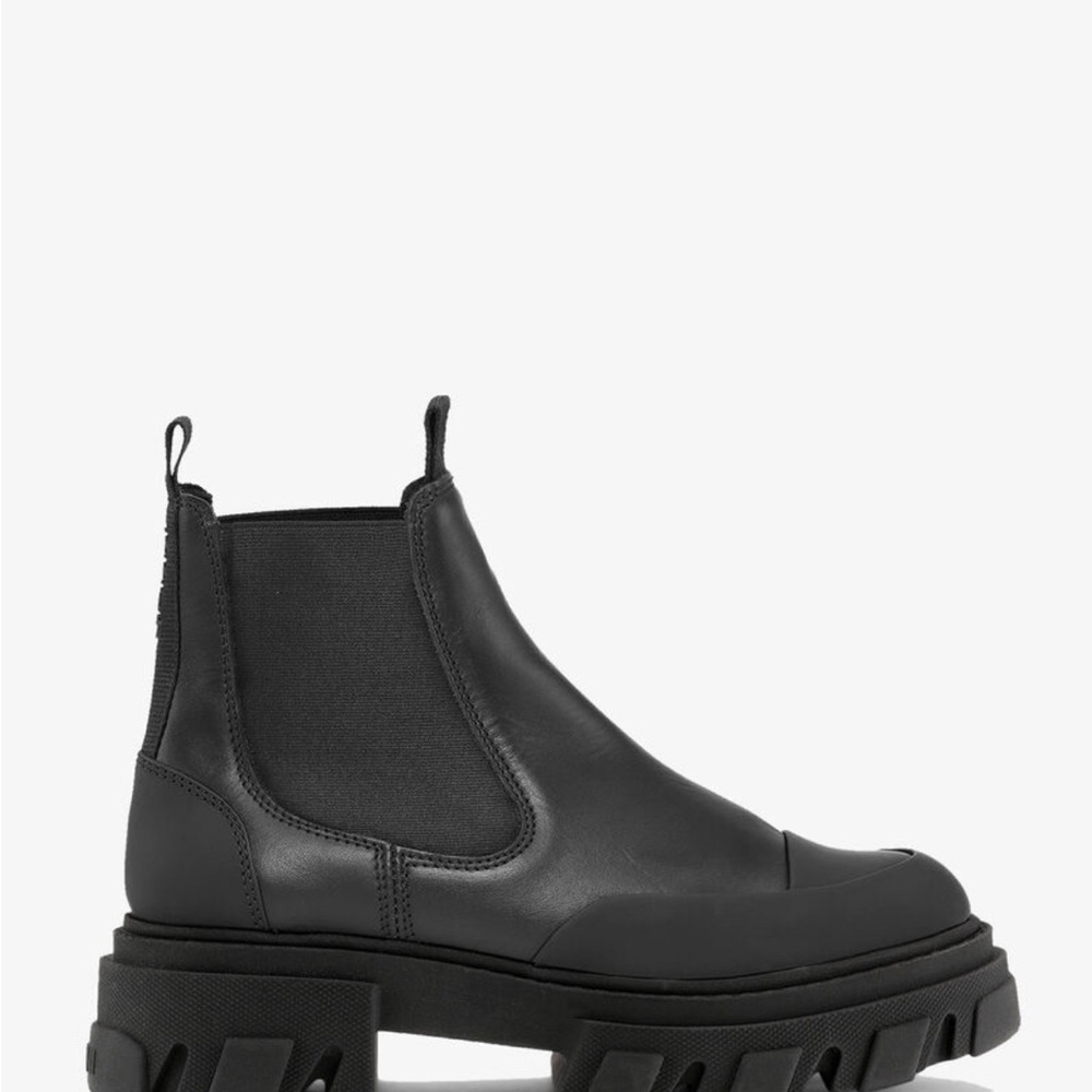 Ganni Black Leather Chelsea Boots